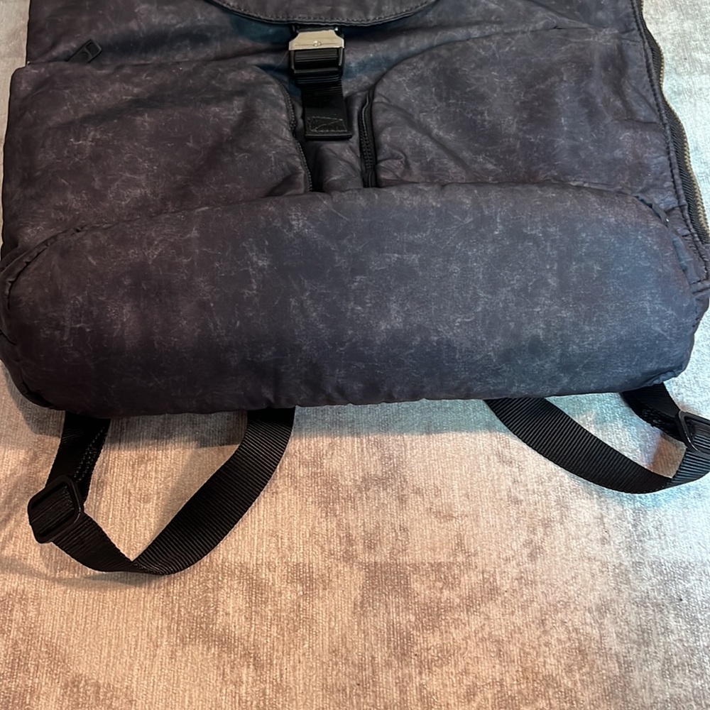 Lululemon Carry Onward Rucksack Backpack NWOT - Picture 14 of 15